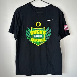The Nike Tee Oregon Ducks Salute Service T Shirt Sz Medium Black 100% Cotton